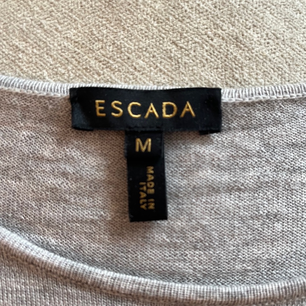 Escada Top - Picture 5 of 5
